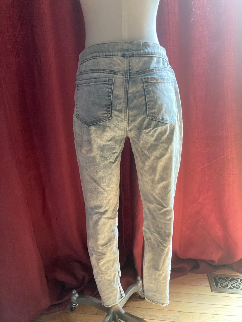 Justice Girls Light Wash Jeans, 16 plus